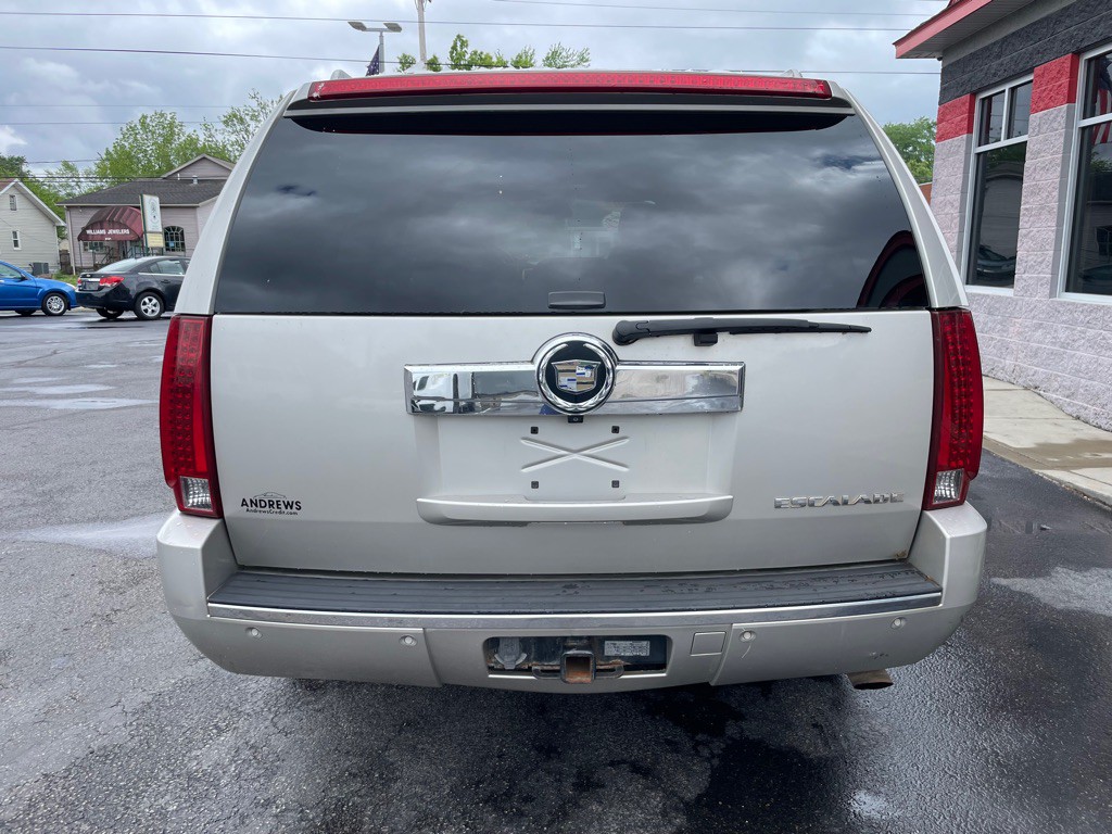 2007 Cadillac Escalade Image 4