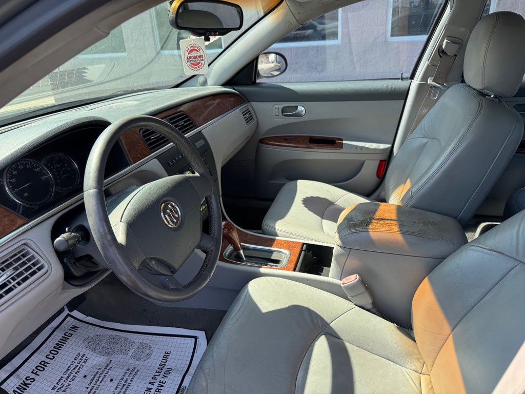 2005 Buick Lacrosse Image 5