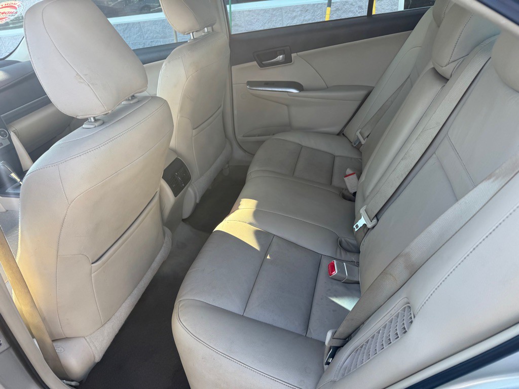 2014 Toyota Camry Image 6