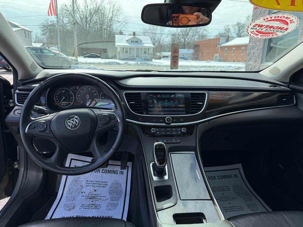 2017 Buick Lacrosse Image 9