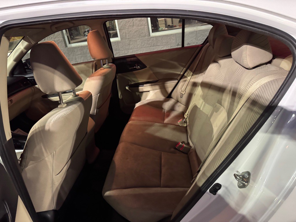 2016 Honda Accord Image 6