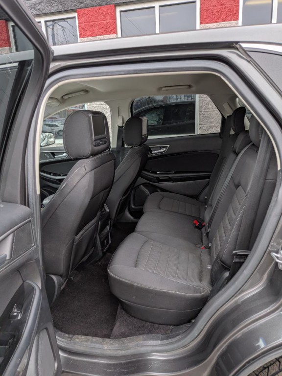 2016 Ford Edge Image 8