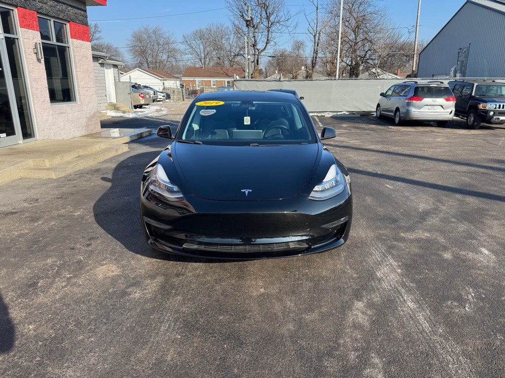 2019 Tesla Model 3 Image 2