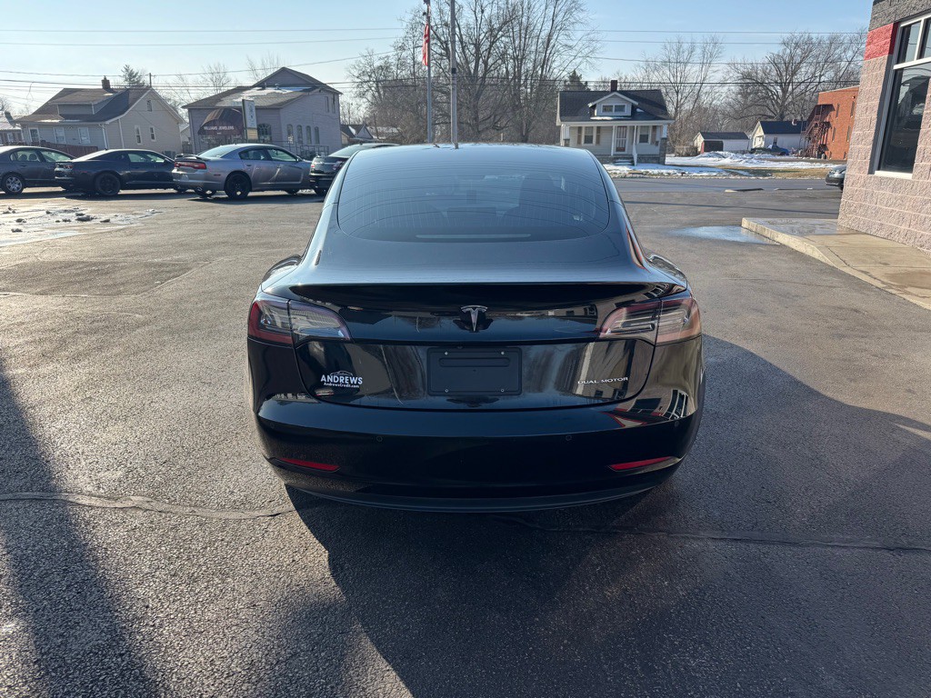 2019 Tesla Model 3 Image 4