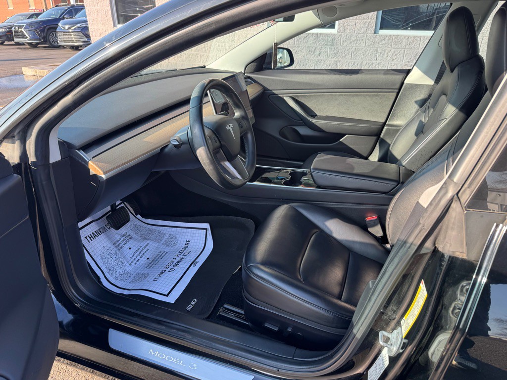 2019 Tesla Model 3 Image 5