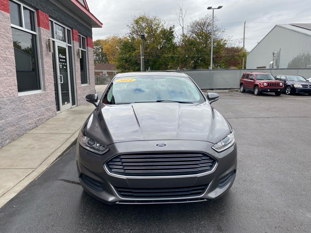 2014 Ford Fusion Image 2