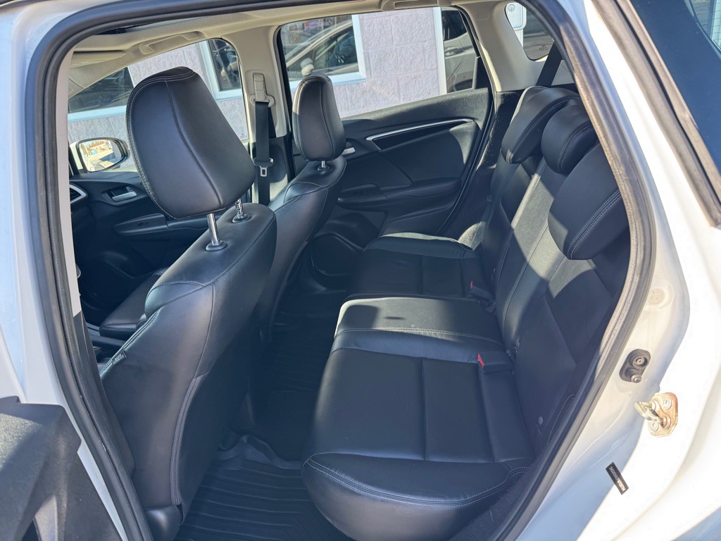 2015 Honda Fit Image 6