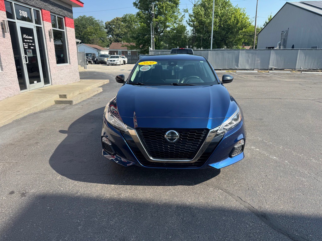 2020 Nissan Altima Image 2