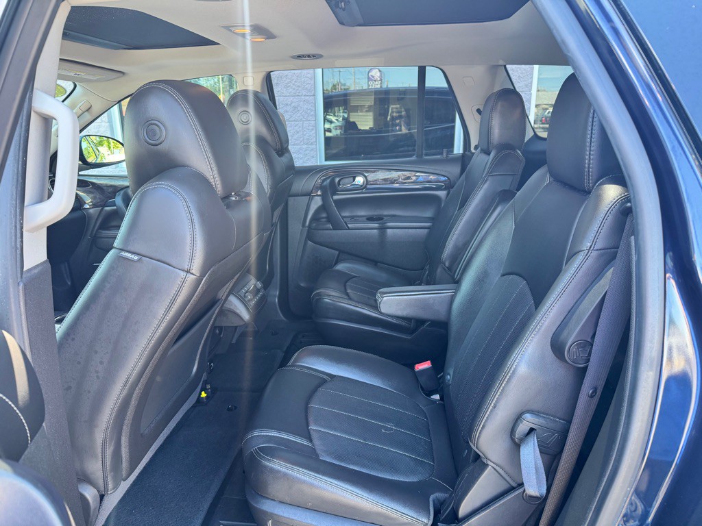 2017 Buick Enclave Image 5