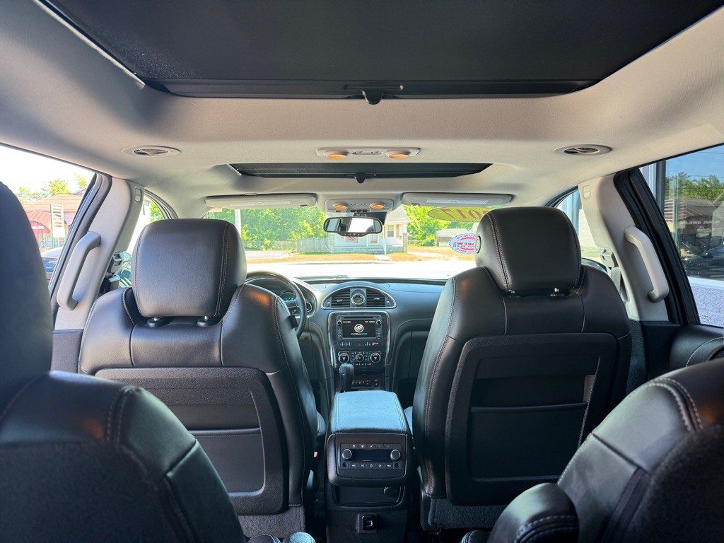 2017 Buick Enclave Image 8