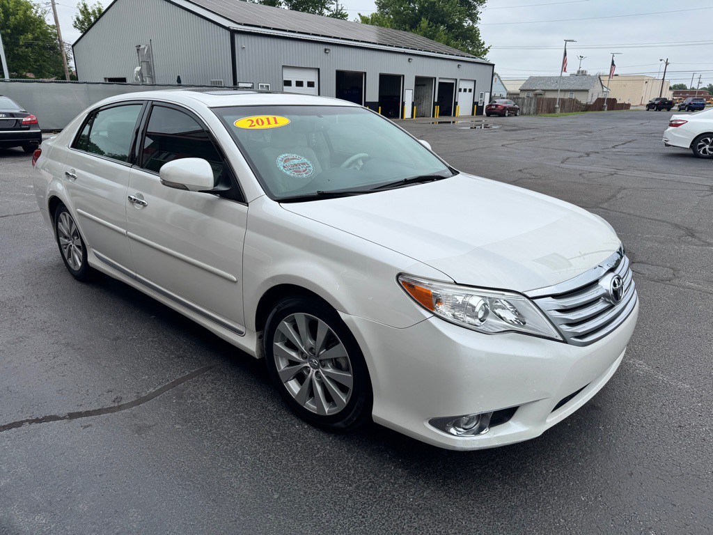 2011 Toyota Avalon Image 3