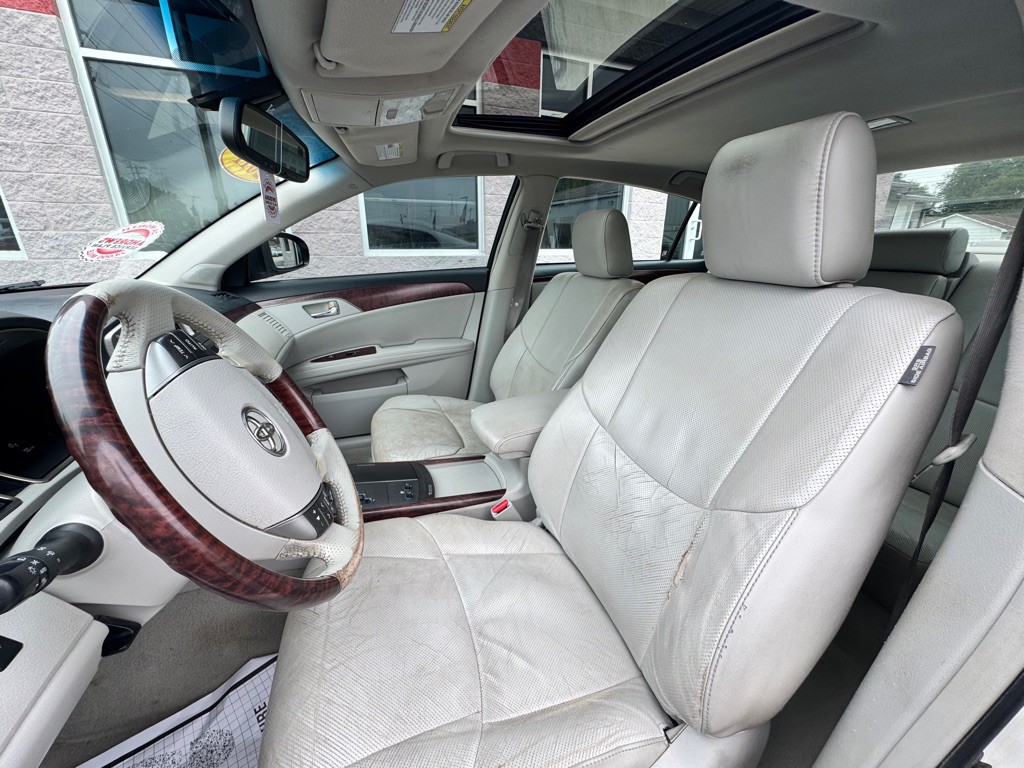 2011 Toyota Avalon Image 4