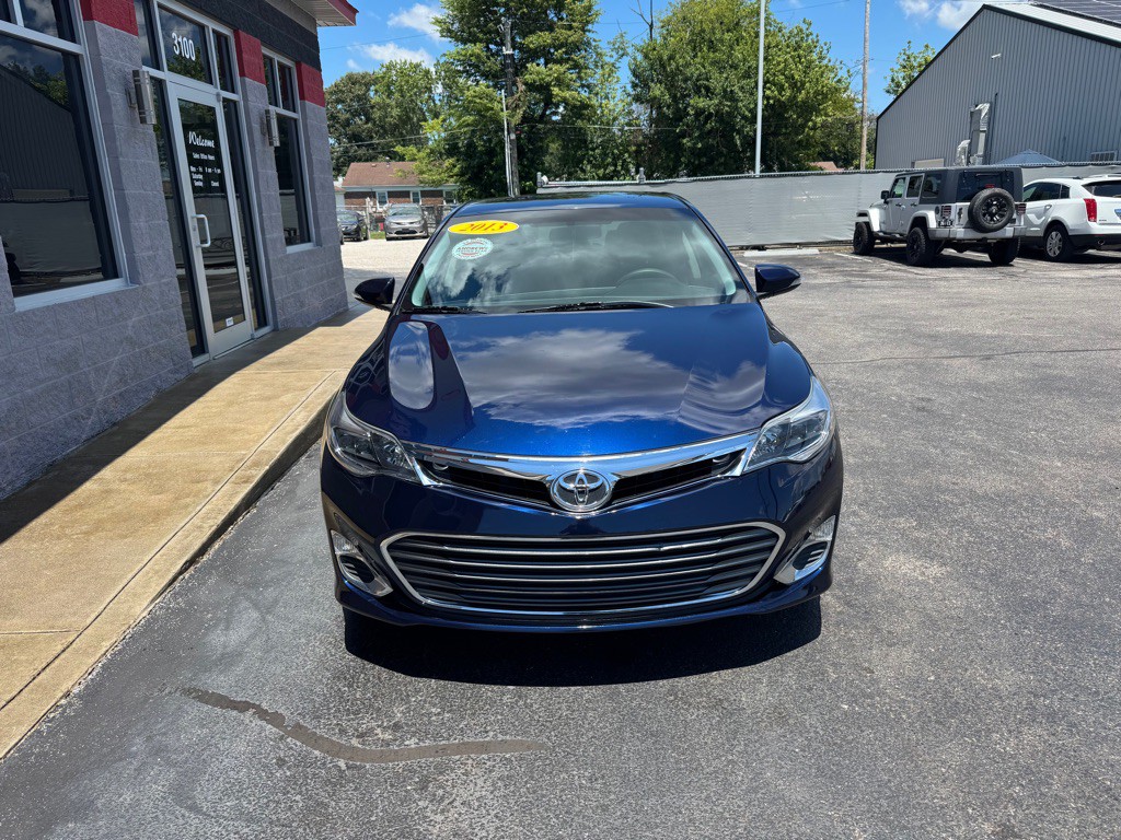 2013 Toyota Avalon Image 2