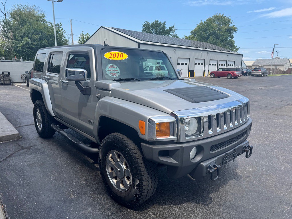 2010 HUMMER H3 Image 3