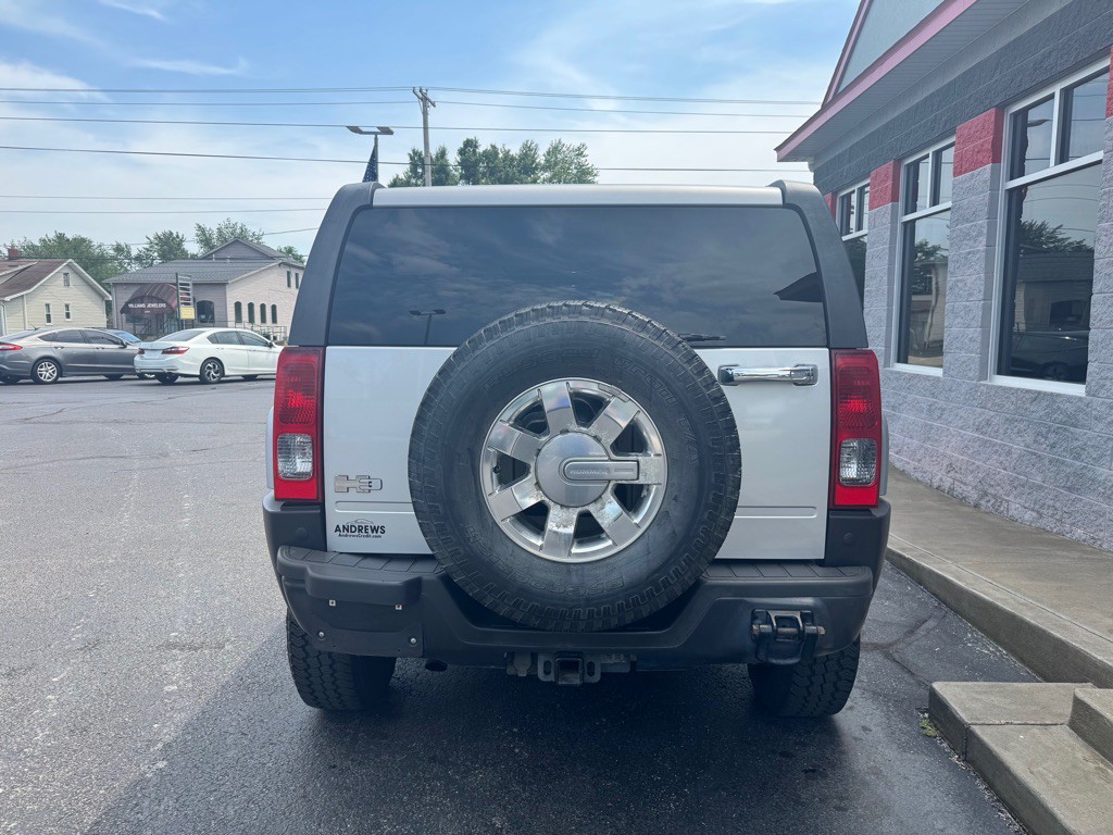 2010 HUMMER H3 Image 8