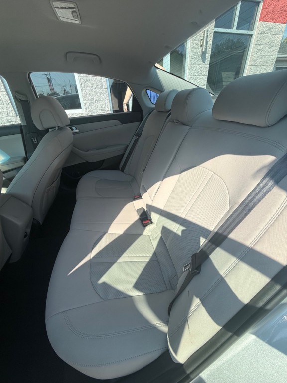 2017 Hyundai Sonata Image 6