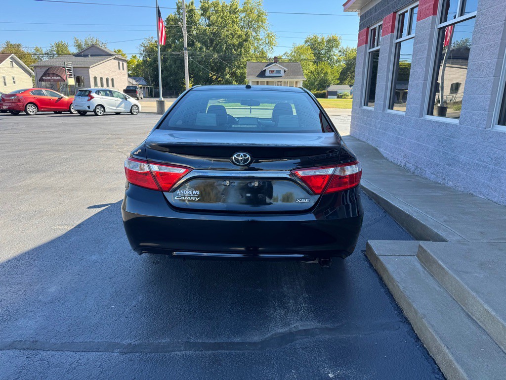 2015 Toyota Camry Image 4