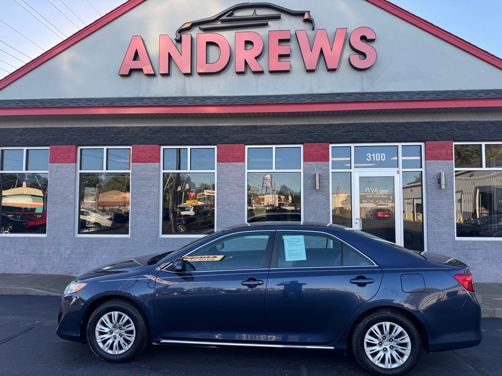 2014 Toyota Camry Image 1