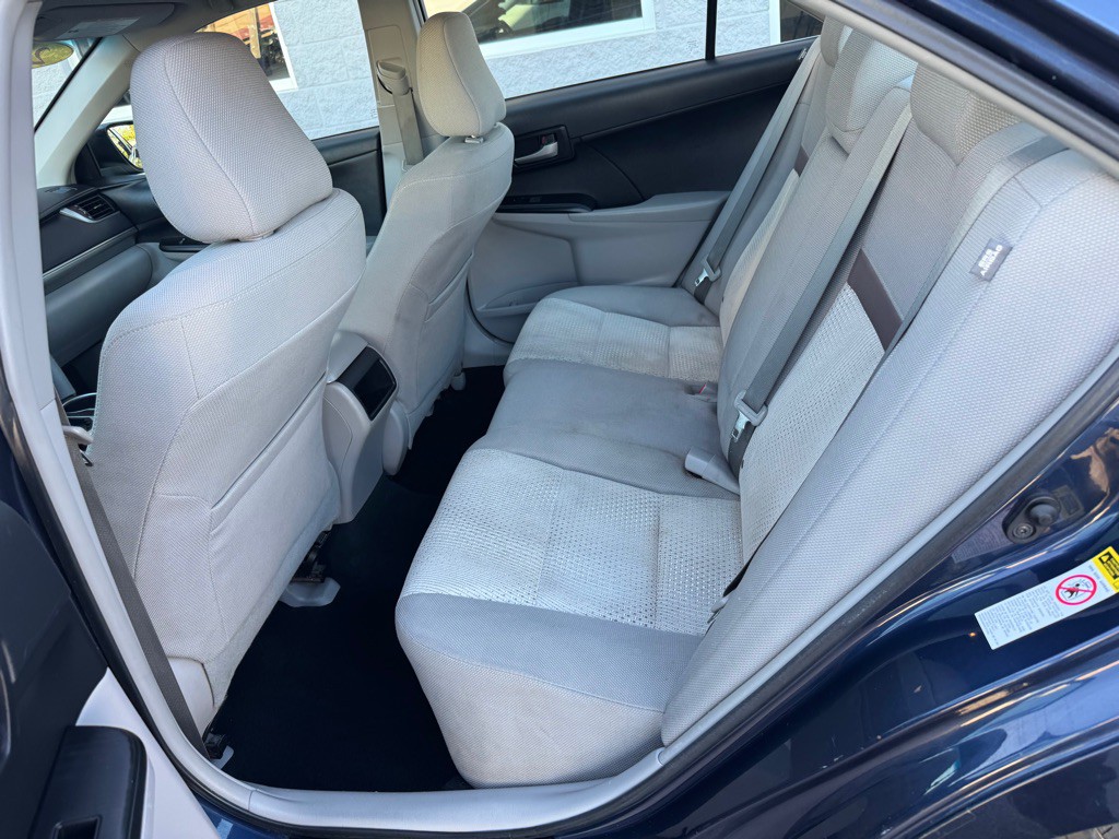 2014 Toyota Camry Image 6