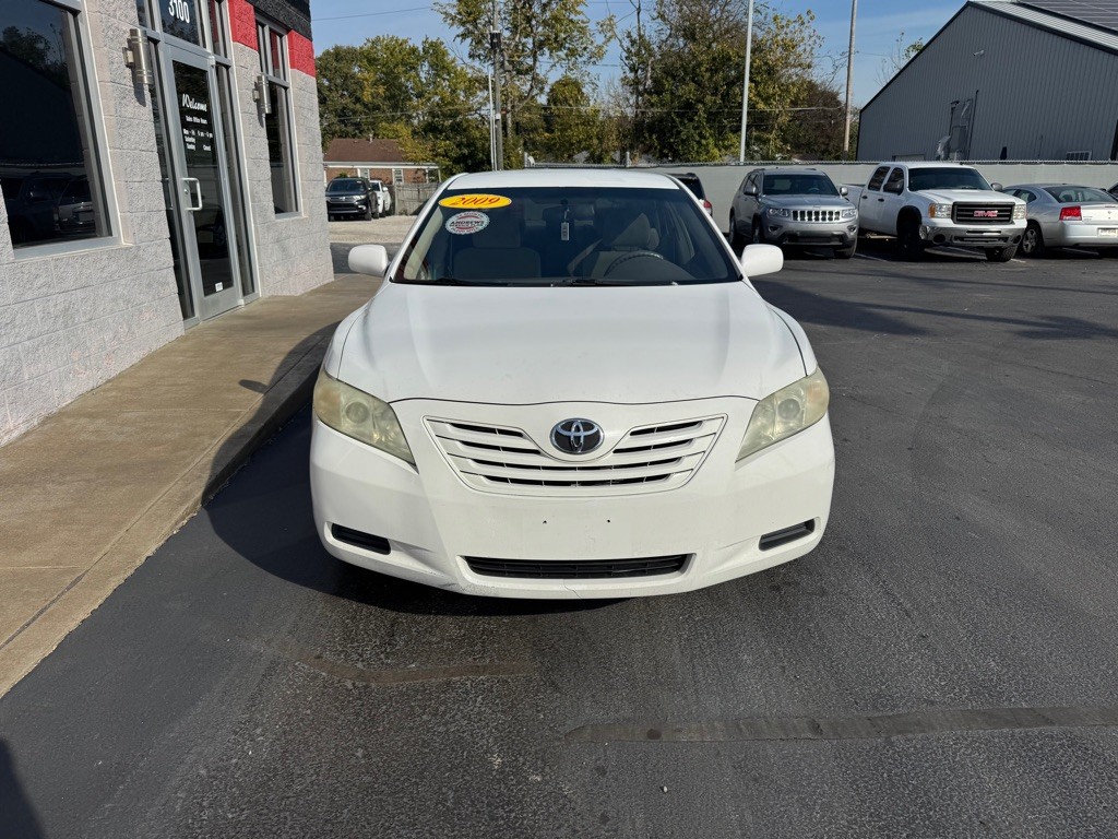 2009 Toyota Camry Image 2