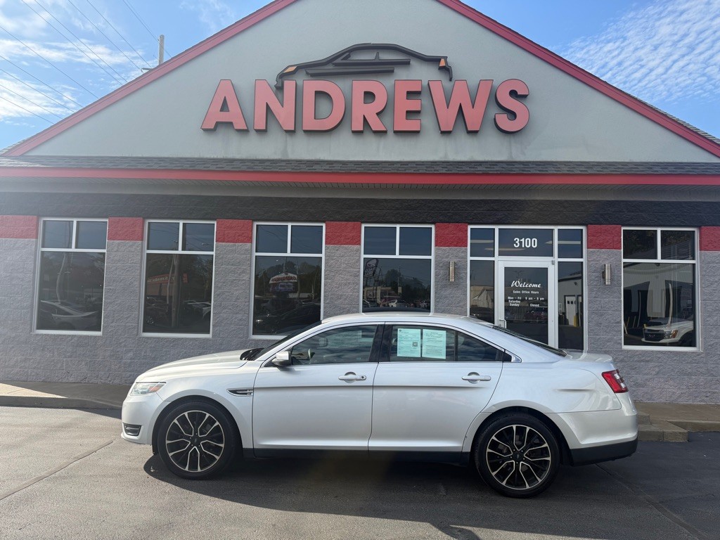 2017 Ford Taurus Image 1