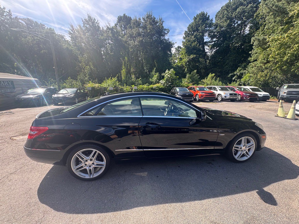 2012 Mercedes-Benz E-Class Image 6