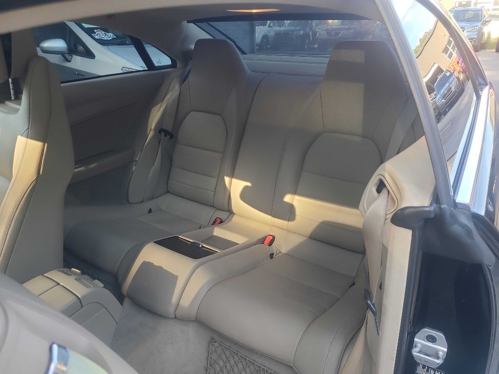 2012 Mercedes-Benz E-Class Image 12