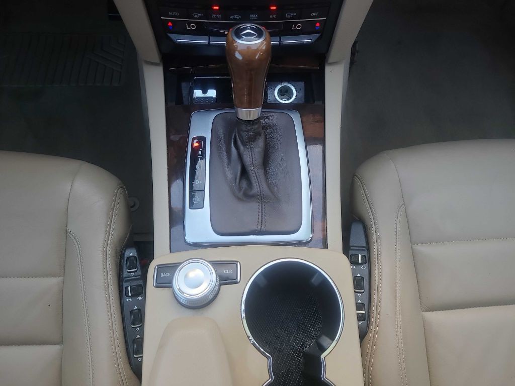 2012 Mercedes-Benz E-Class Image 21
