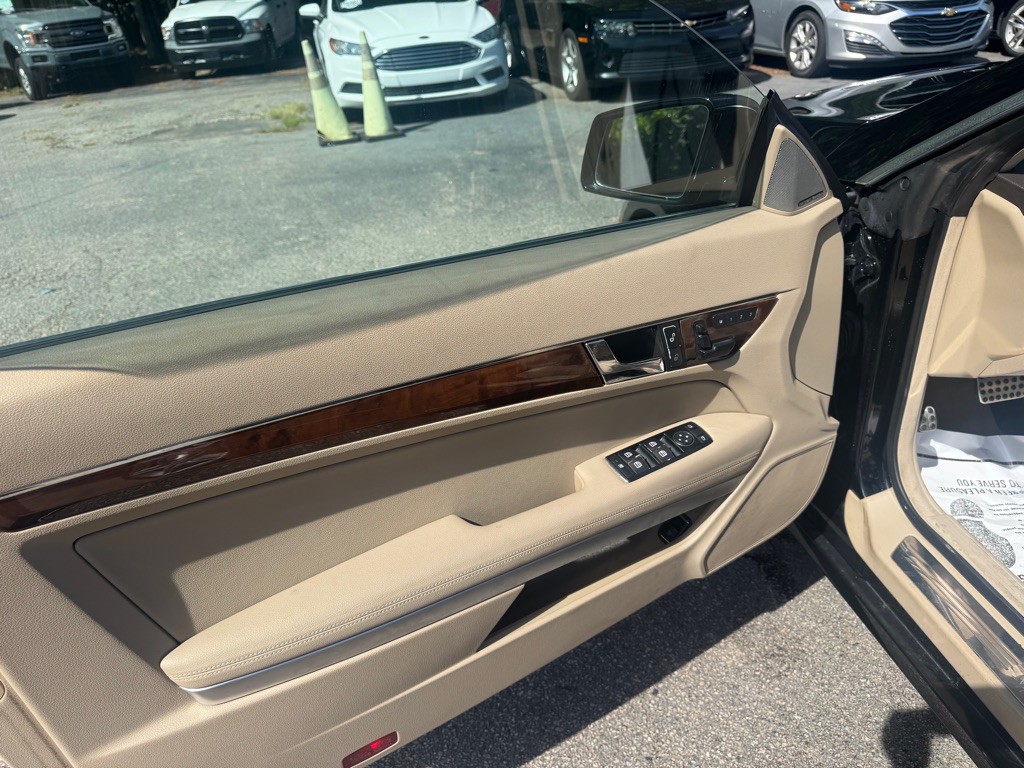 2012 Mercedes-Benz E-Class Image 26