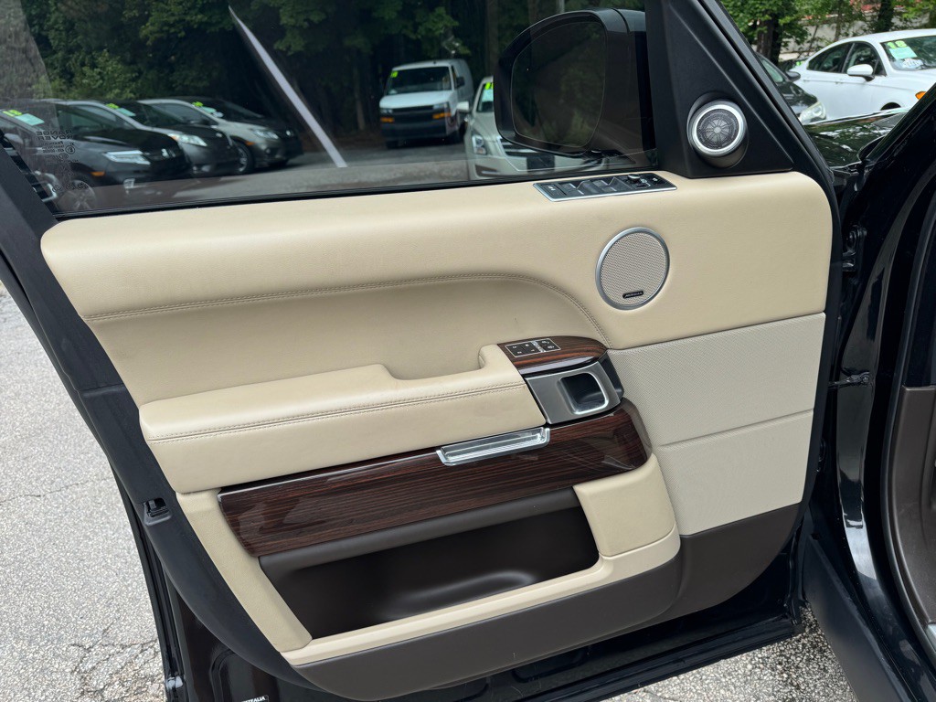 2015 Land Rover Range Rover Image 13