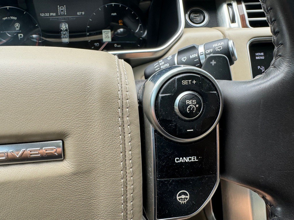 2015 Land Rover Range Rover Image 16
