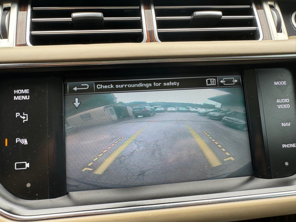 2015 Land Rover Range Rover Image 22