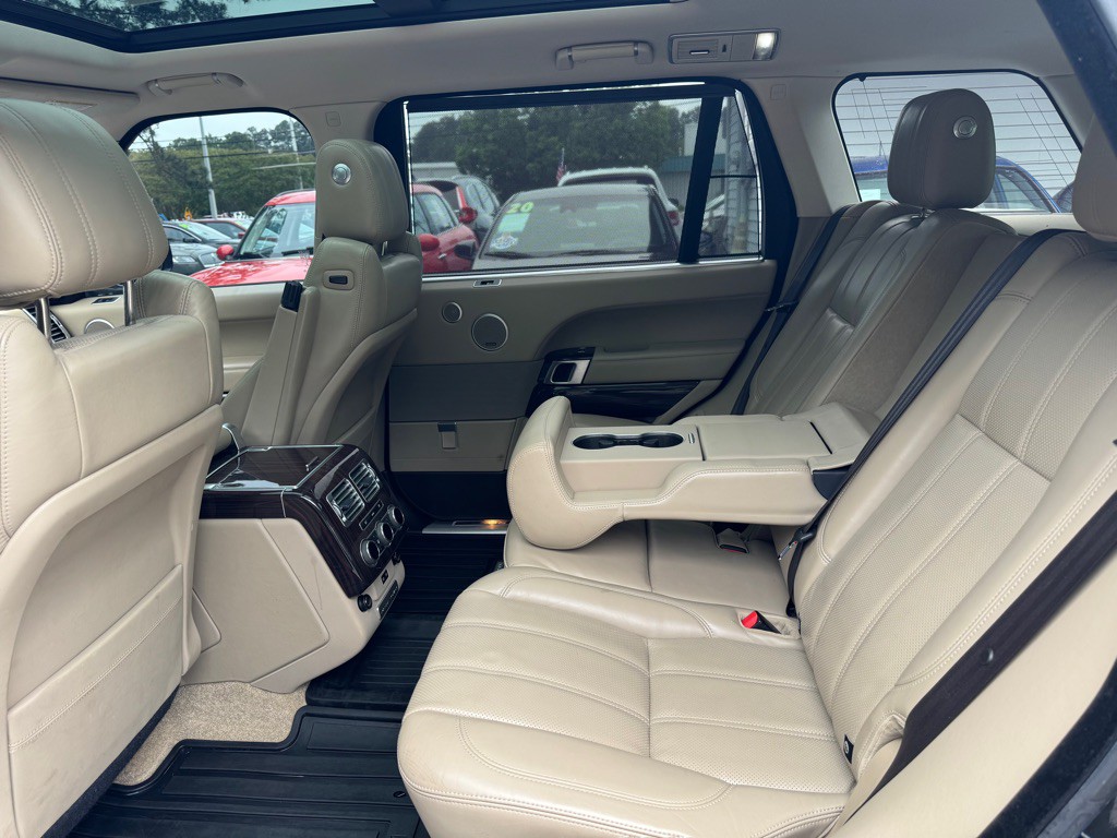 2015 Land Rover Range Rover Image 36