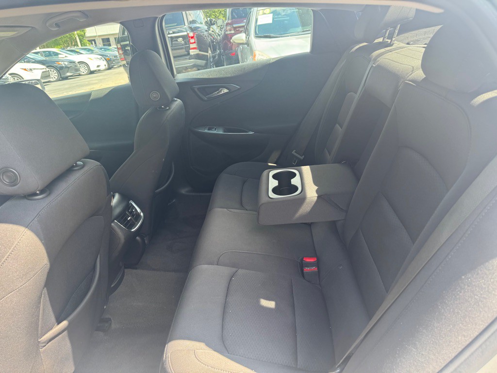 2020 Chevrolet Malibu Image 28