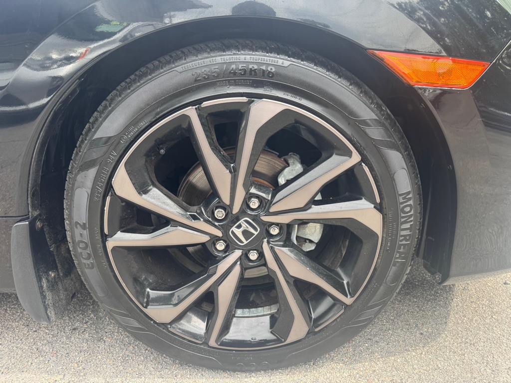 2019 Honda Civic Image 32