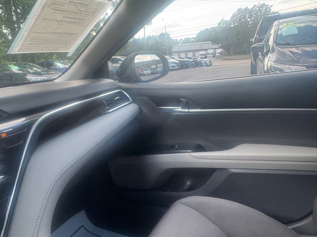 2018 Toyota Camry Image 24