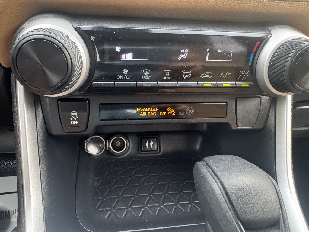 2019 Toyota Rav4 Image 16