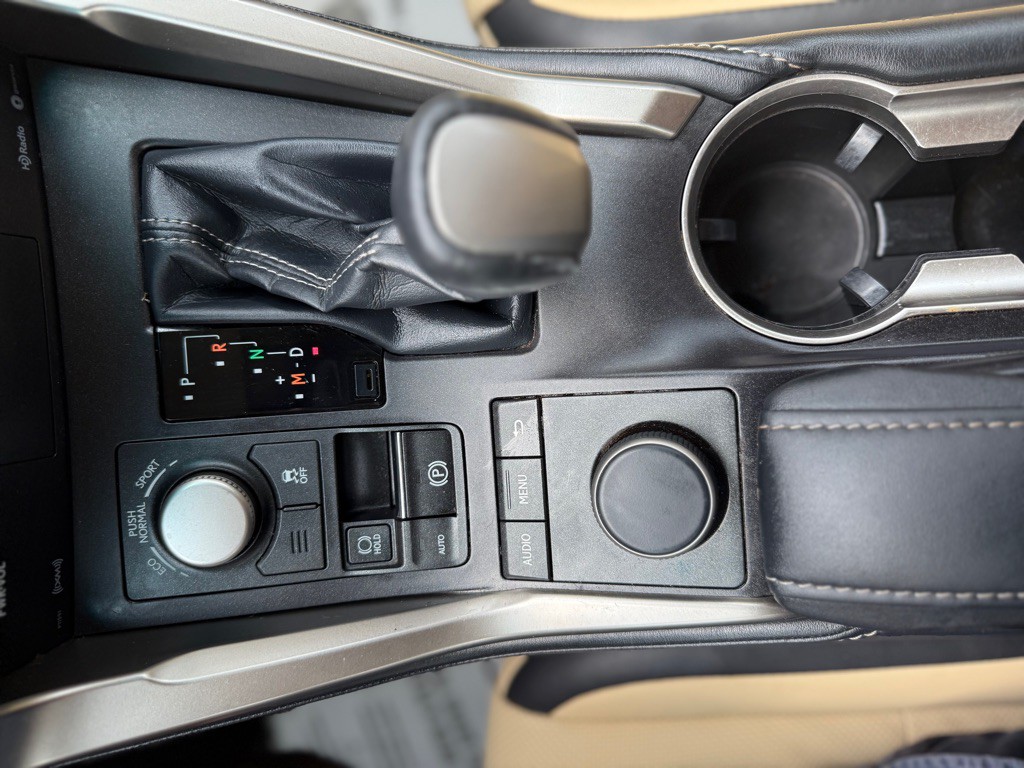 2017 Lexus NX Image 23