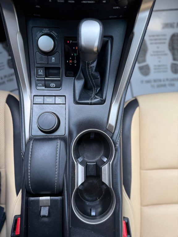 2017 Lexus NX Image 24