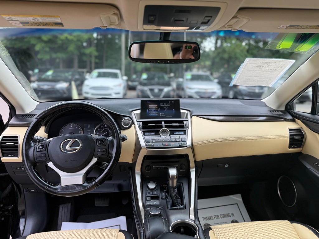2017 Lexus NX Image 34