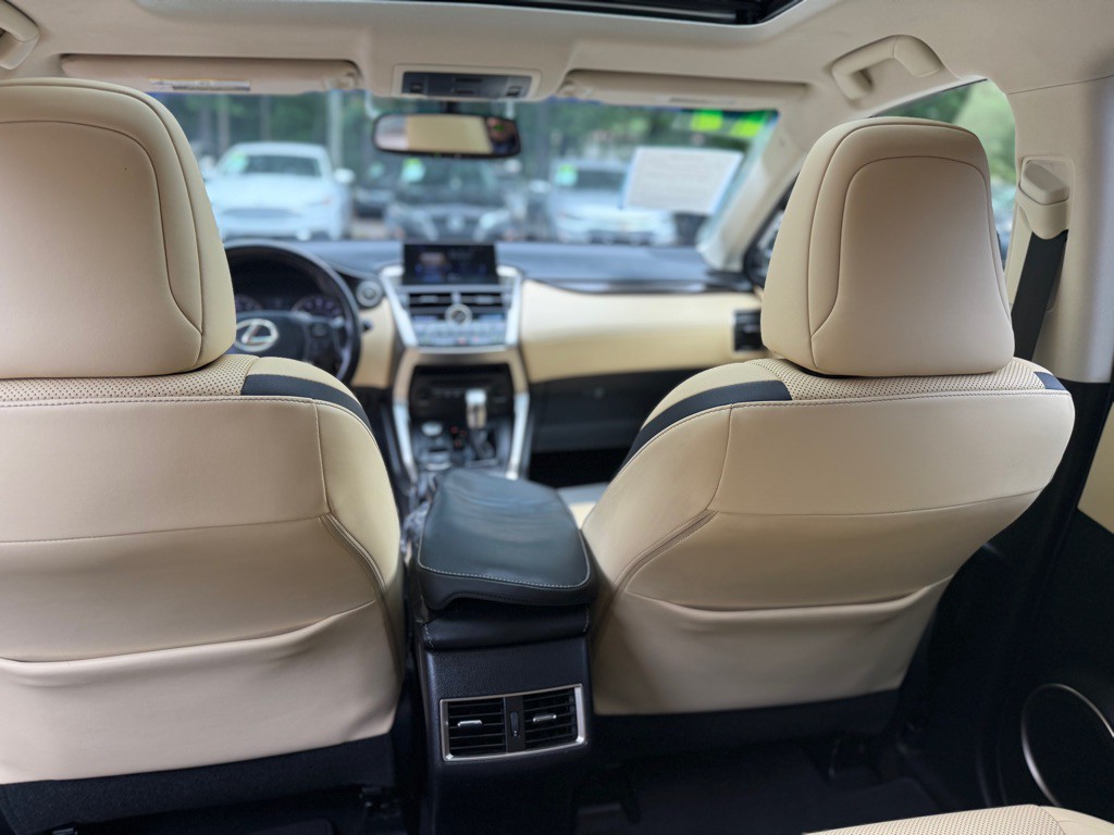 2017 Lexus NX Image 35