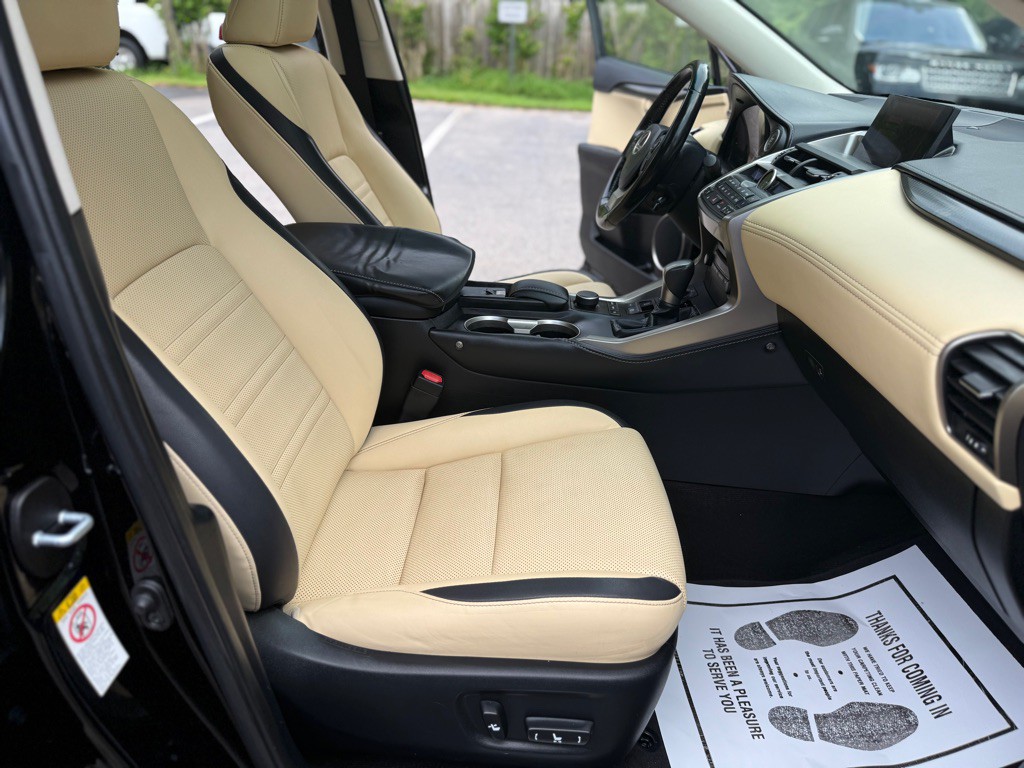 2017 Lexus NX Image 46