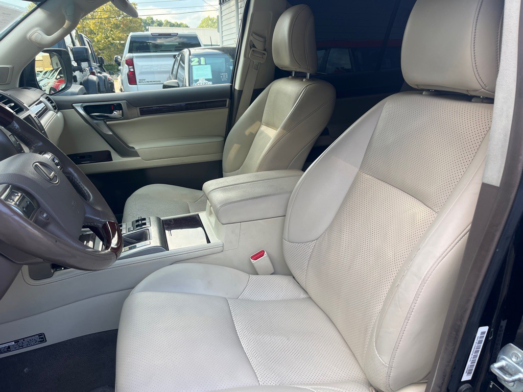 2014 Lexus GX Image 9