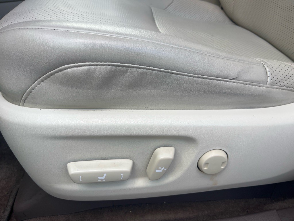 2014 Lexus GX Image 15