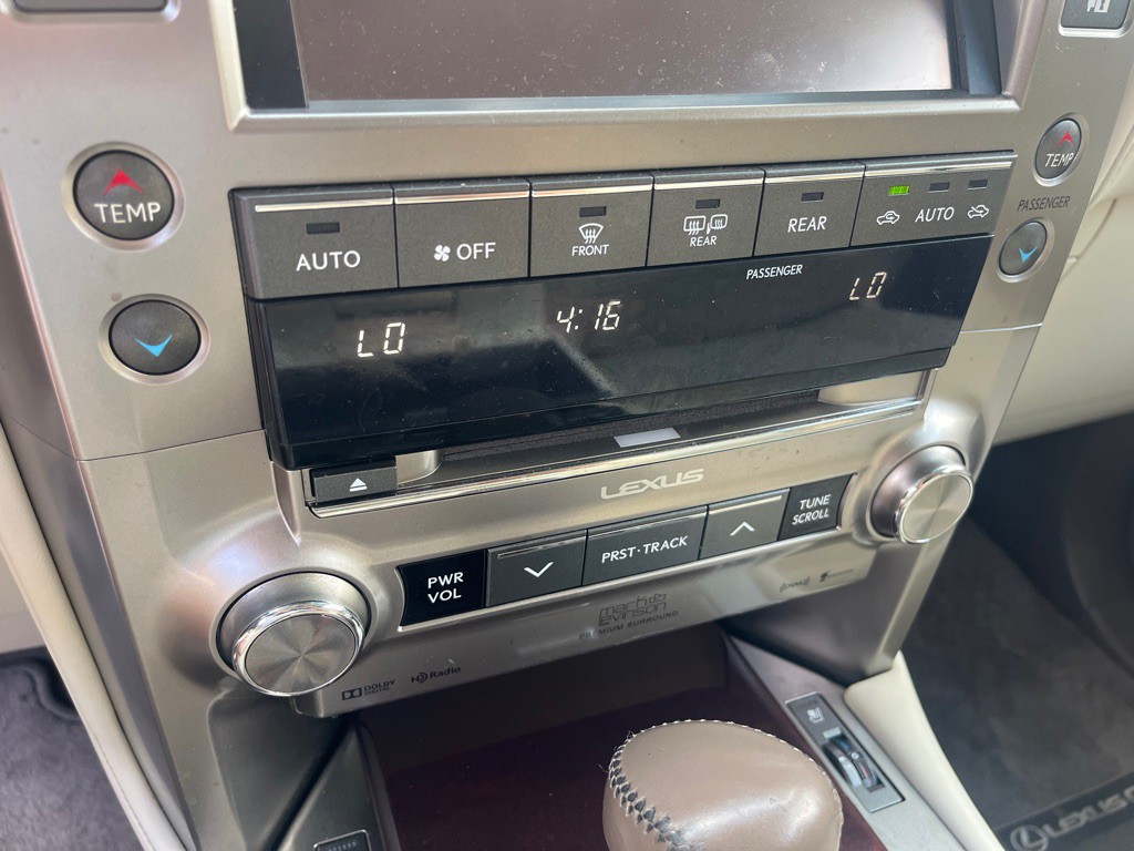2014 Lexus GX Image 22