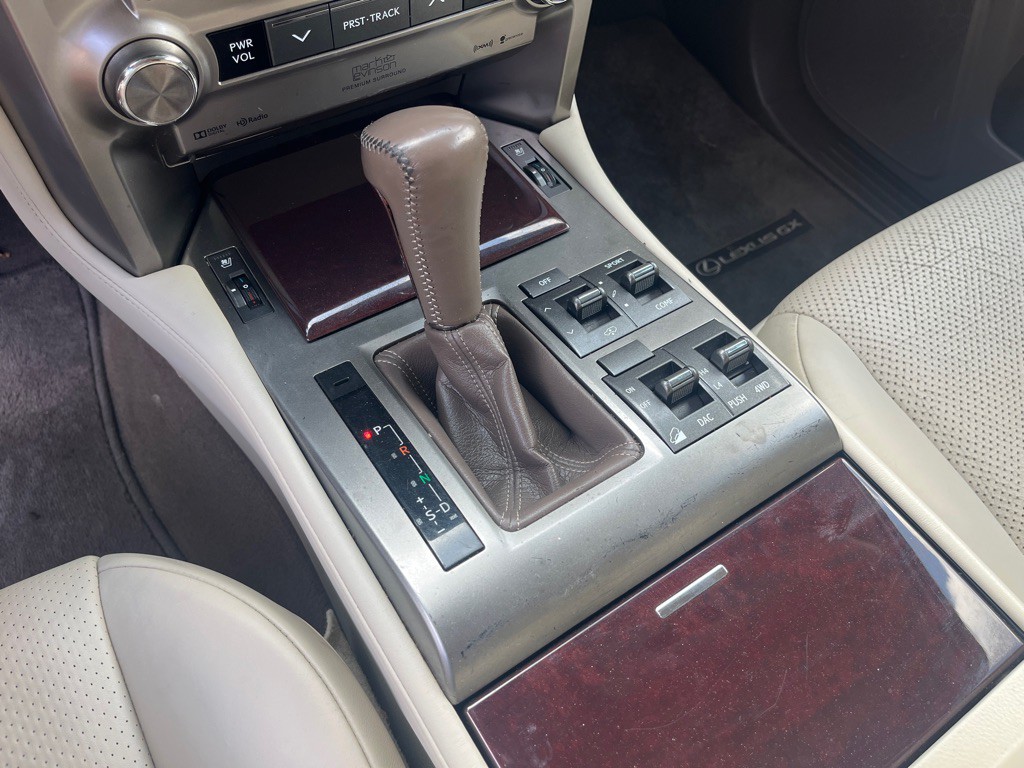 2014 Lexus GX Image 23