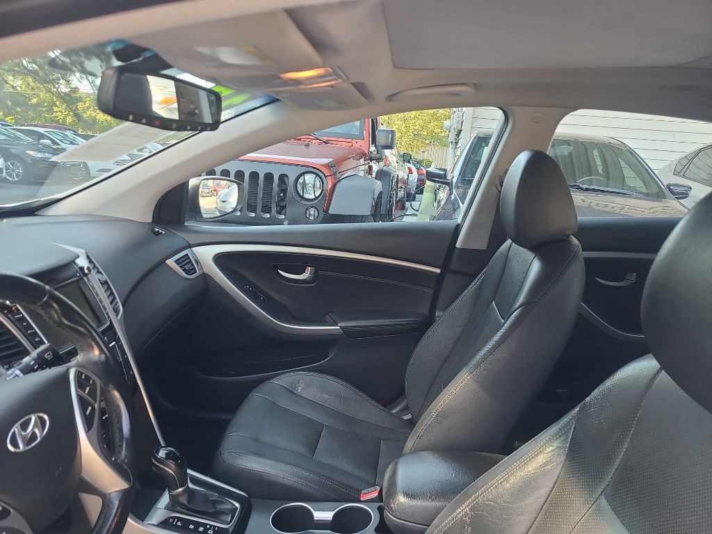 2013 Hyundai Elantra Image 9