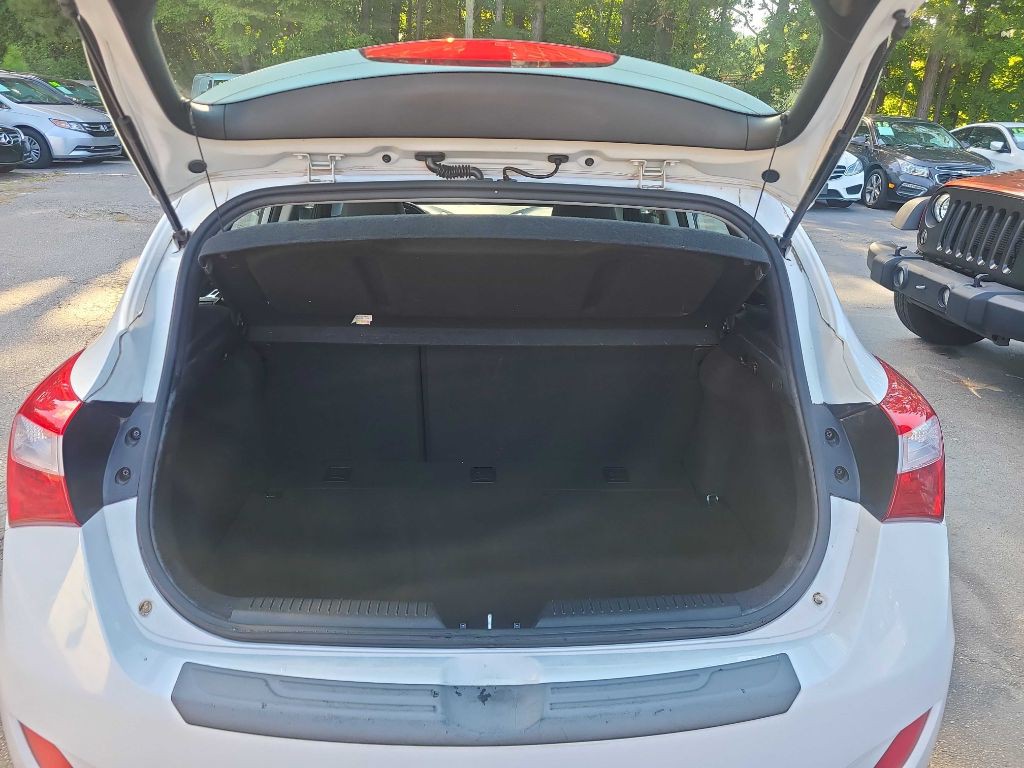 2013 Hyundai Elantra Image 26