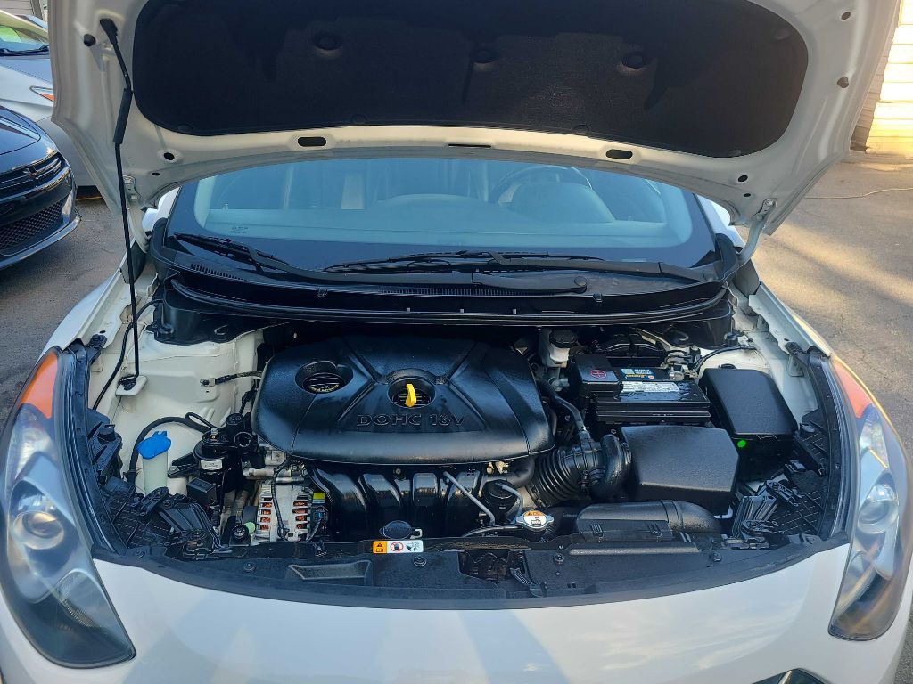 2013 Hyundai Elantra Image 27