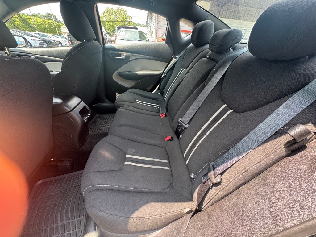 2013 Dodge Dart Image 23